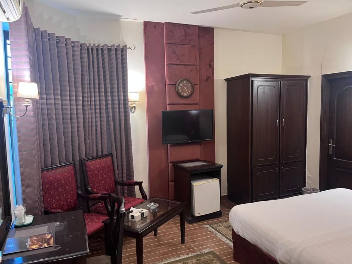 רוואלפינדי Shelton Hotel מראה חיצוני תמונה